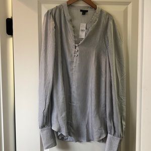 Nwt Ann Taylor medium tall blouse